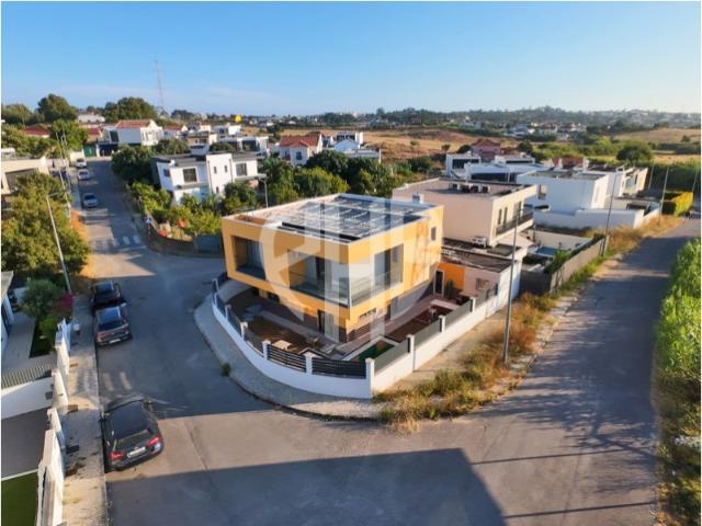 Casa venda em Almada, Setúbal
