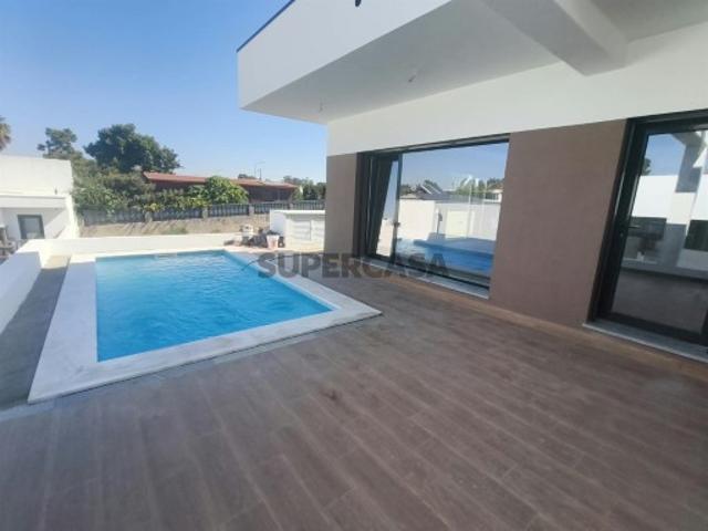 Casa venda em Fernão Ferro, Seixal