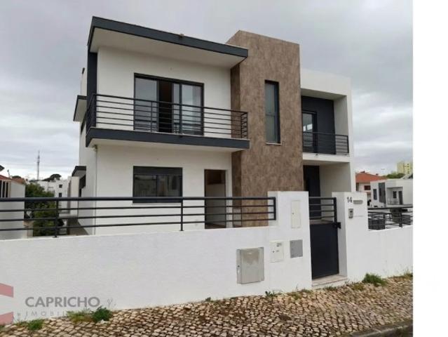 Casa venda em Quinta das Amoreiras, Almada