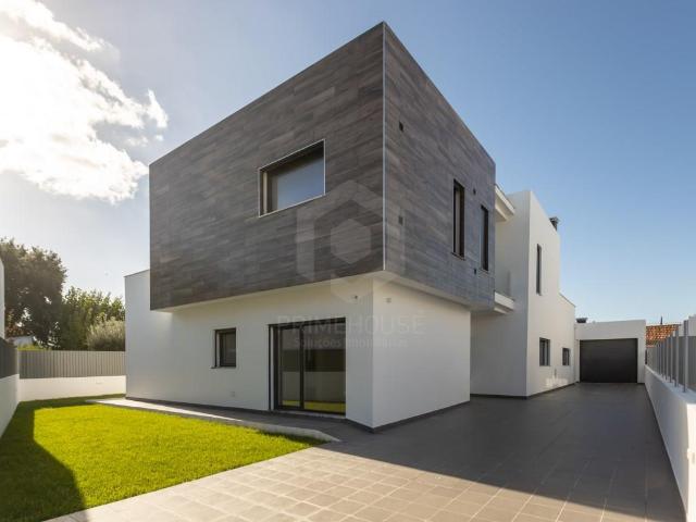 Vivenda venda em Azeitão (São Lourenço e São Simão), Setúbal