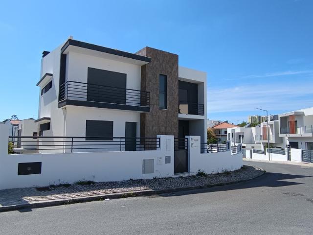 Casa venda em Quinta das Amoreiras, Almada