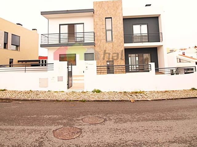 Casa venda em Quinta do Americano, Almada