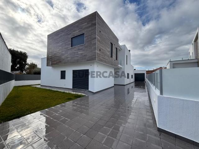 Casa venda em Azeitão (São Lourenço e São Simão), Setúbal