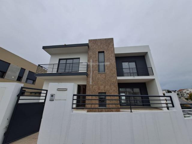 Casa venda em Quinta das Amoreiras, Almada