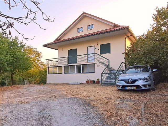 Casa venda em Povolide, Viseu