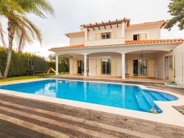 Vivenda venda em Almada, Setúbal