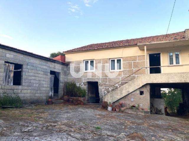 Casa venda em Fataúnços, Viseu
