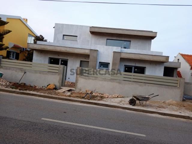 Casa venda em Azeitão (São Lourenço e São Simão), Setúbal