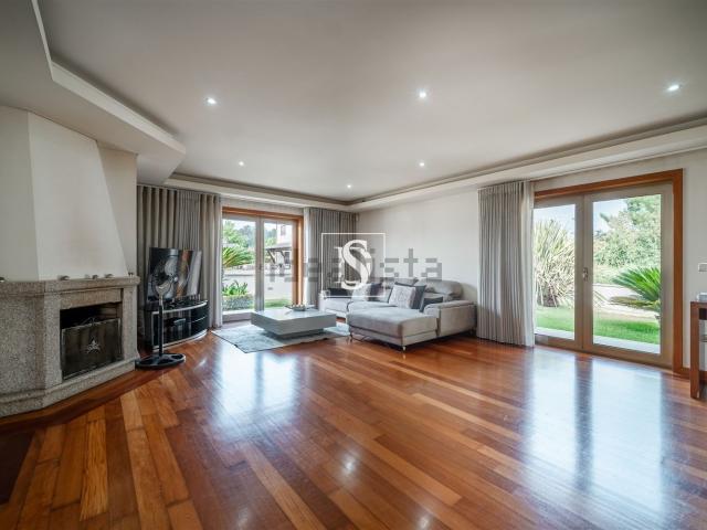 Casa venda em Ucha, Arcozelo