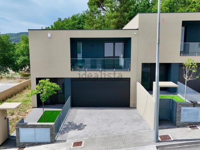 Casa venda em Tinocos, Póvoa De Lanhoso