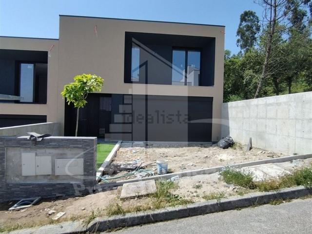 Moradia venda em Lanhoso, Tinocos