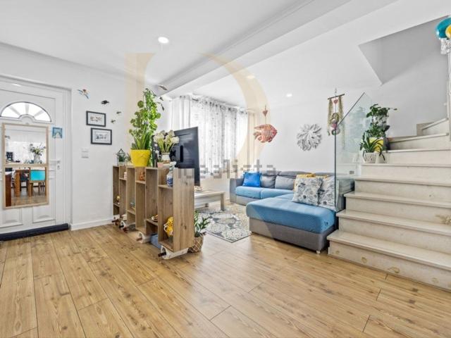 Casa venda em Chegadinho, Almada