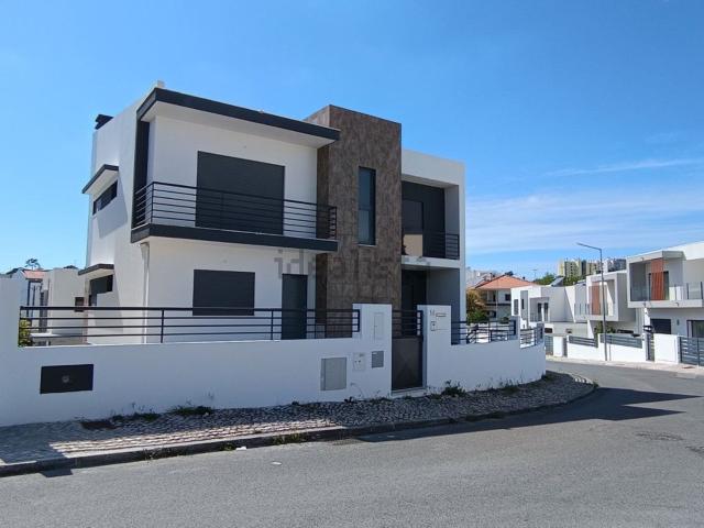 Casa venda em Quinta das Amoreiras, Almada