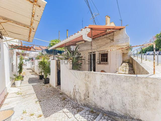 Casa venda em Chegadinho, Almada