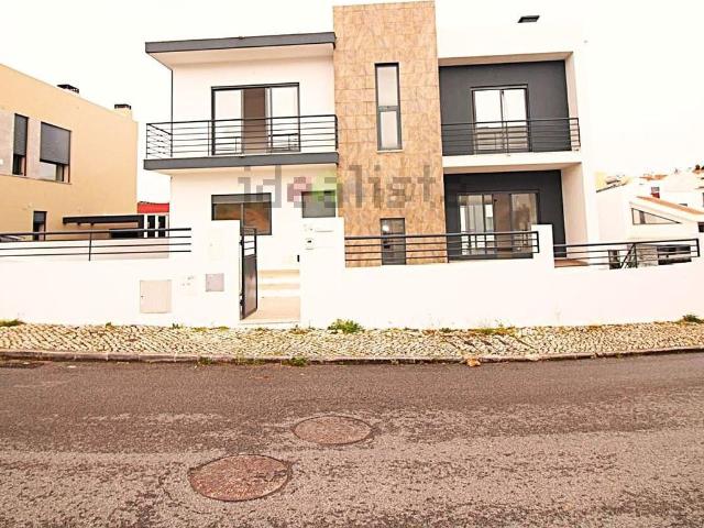 Casa venda em Quinta das Amoreiras, Almada