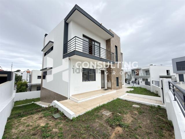 Casa venda em Alembrança, Almada