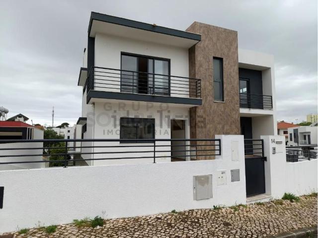 Casa venda em Quinta das Amoreiras, Almada