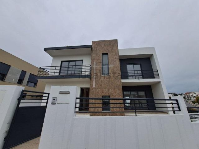 Casa venda em Alembrança, Almada