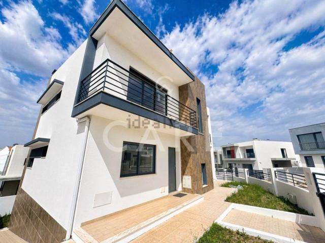 Casa venda em Quinta das Amoreiras, Almada