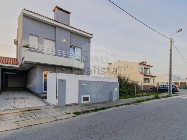 Casa venda em Angeiras, Porto
