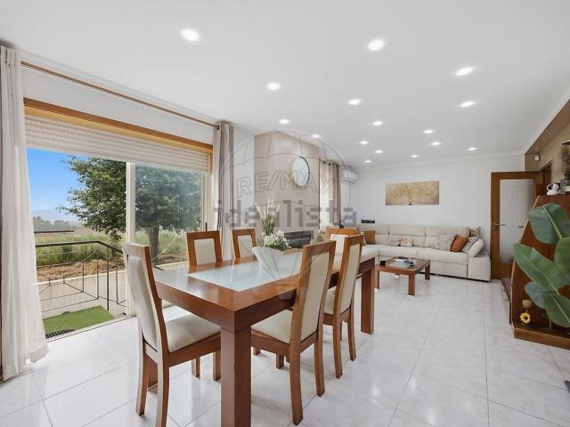 Casa venda em Corga de Lobão, Santa Maria Da Feira