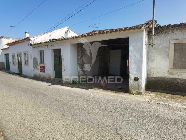 Casa venda em Alcanena, Santarém