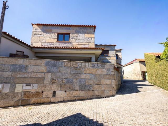 Casa venda em Lubazim, Guimarães