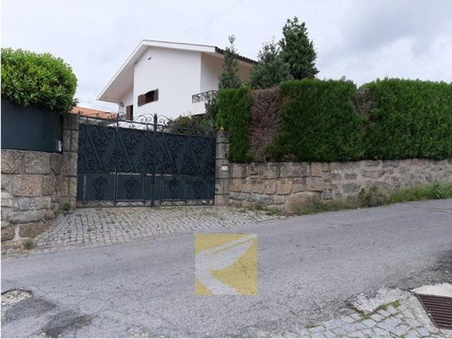Casa venda em Lubazim, Guimarães