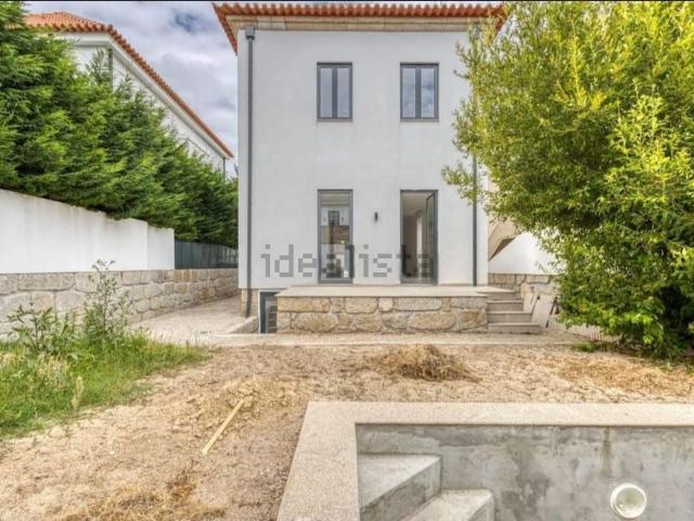 Casa venda em Porto, Lordelo Do Ouro