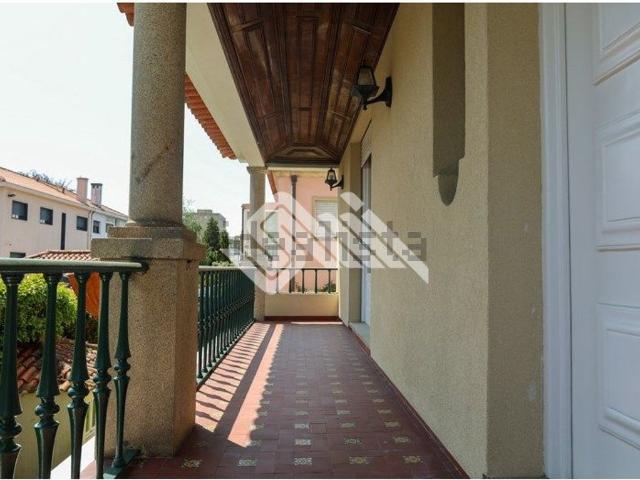 Casa venda em Porto, Lordelo Do Ouro