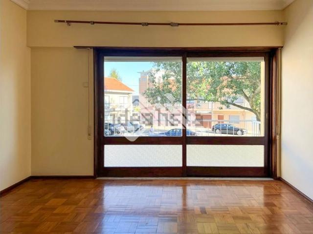 Casa venda em Porto, Lordelo Do Ouro