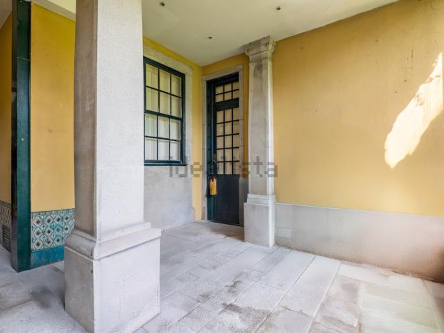 Casa venda em Porto, Lordelo Do Ouro