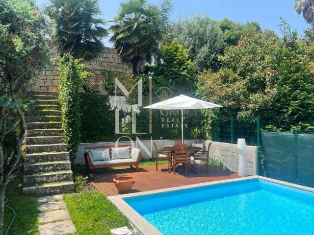Casa venda em Porto, Lordelo Do Ouro