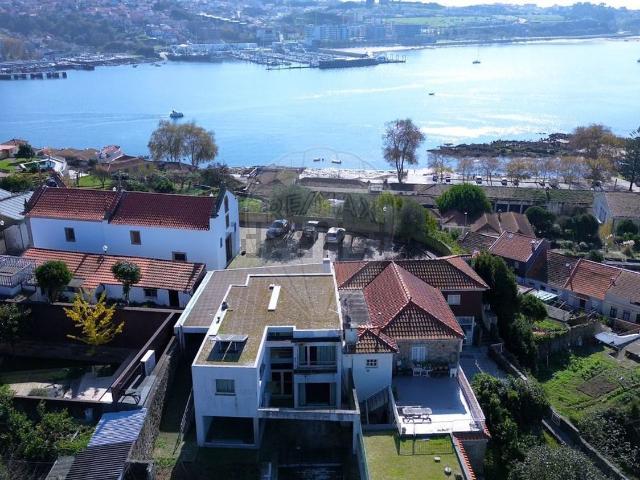 Casa venda em Porto, Lordelo Do Ouro