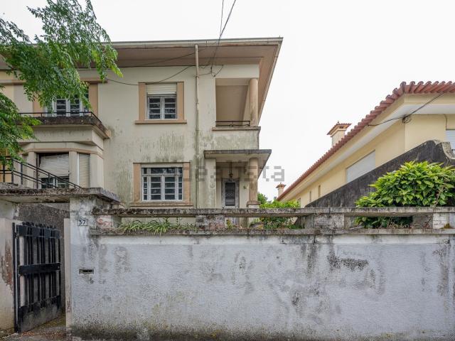 Casa venda em Porto, Lordelo Do Ouro