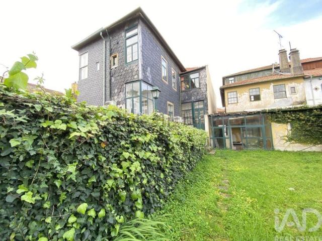 Casa venda em Porto, Lordelo Do Ouro