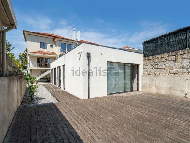 Casa venda em Porto, Lordelo Do Ouro