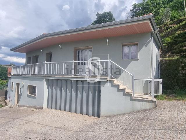 Casa venda em Parada Do Bouro, Braga