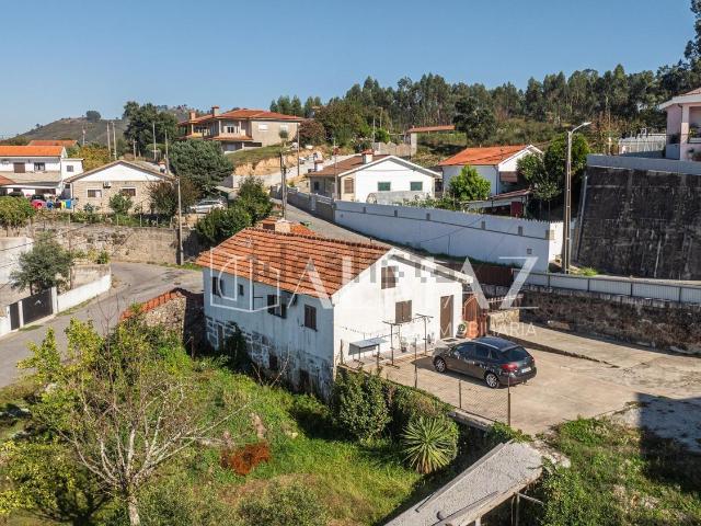 Casa venda em Lustosa, Lousada