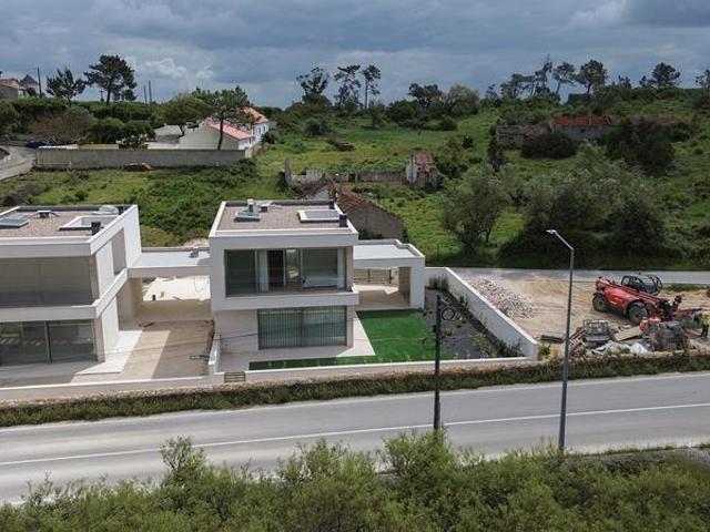 Vivenda venda em Rio Maior, Santarém