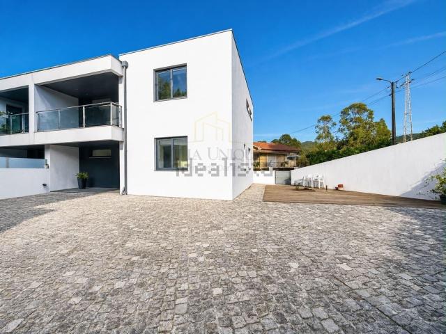 Casa venda em Vale De Cambra, Aveiro