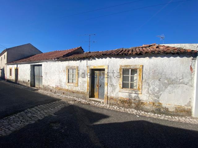 Casa venda em Alcanena, Santarém