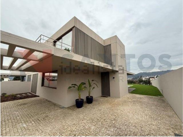 Casa venda em Felgueiras, Porto