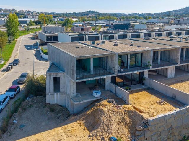 Casa venda em Merelim (São Pedro) e Frossos, Braga