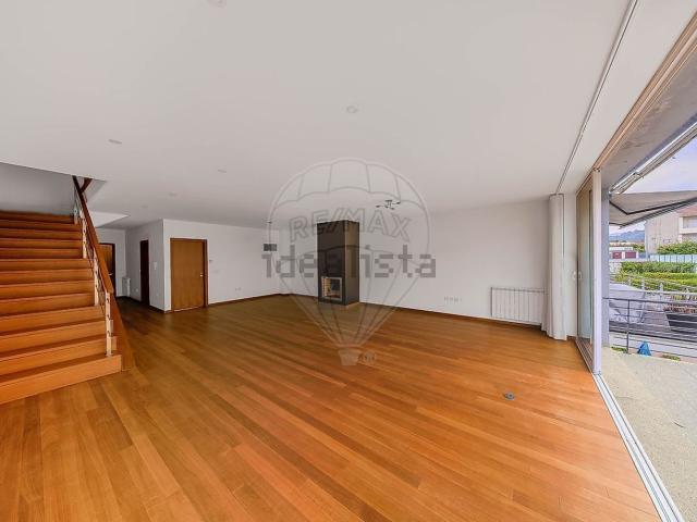Casa venda em Merelim (São Pedro) e Frossos, Braga