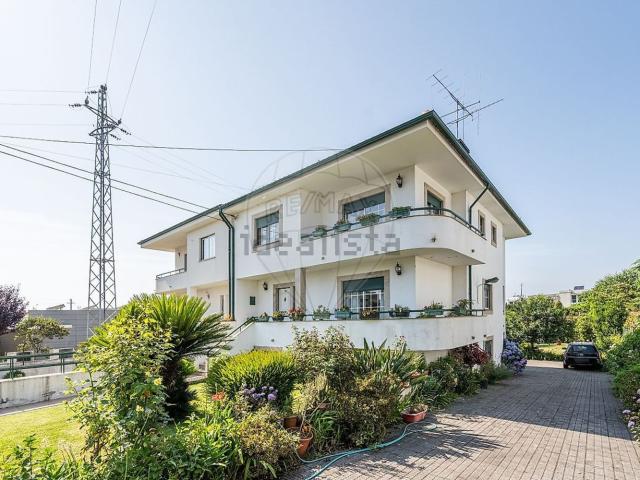 Casa venda em Merelim (São Pedro) e Frossos, Braga