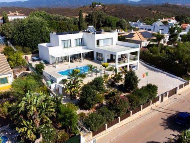Casa venda em Mexilhoeira Grande, Portimão