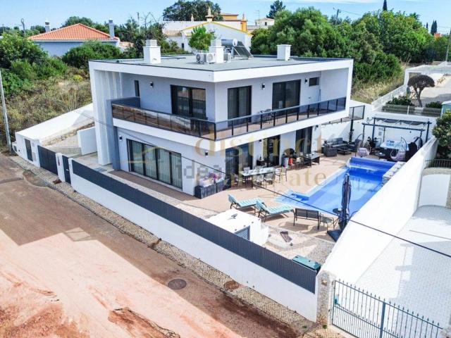 Casa venda em Mexilhoeira Grande, Faro