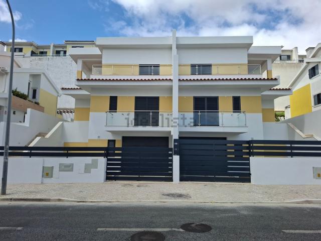 Casa venda em Urbanização Moinho do Guizo, Amadora