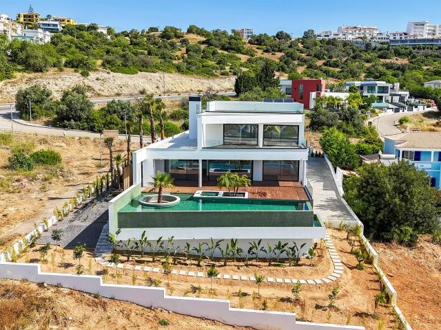 Vivenda venda em Albufeira e Olhos de Água, Albufeira
